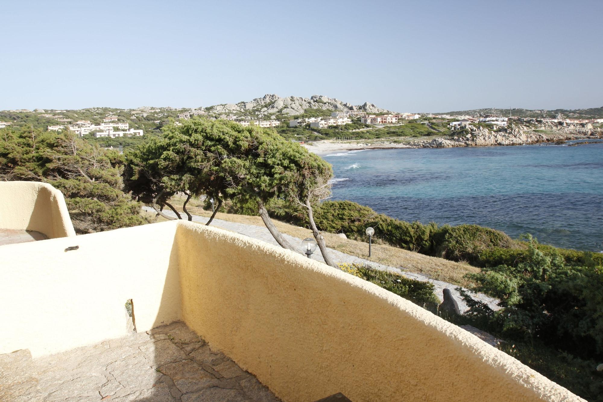 Club Esse Shardana Hotel Santa Teresa Gallura Exterior photo